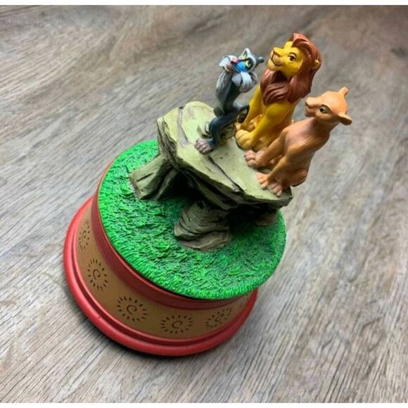 DISNEY VINTAGE LION KING MUSICAL FIGURINE - Picture 2 of 6